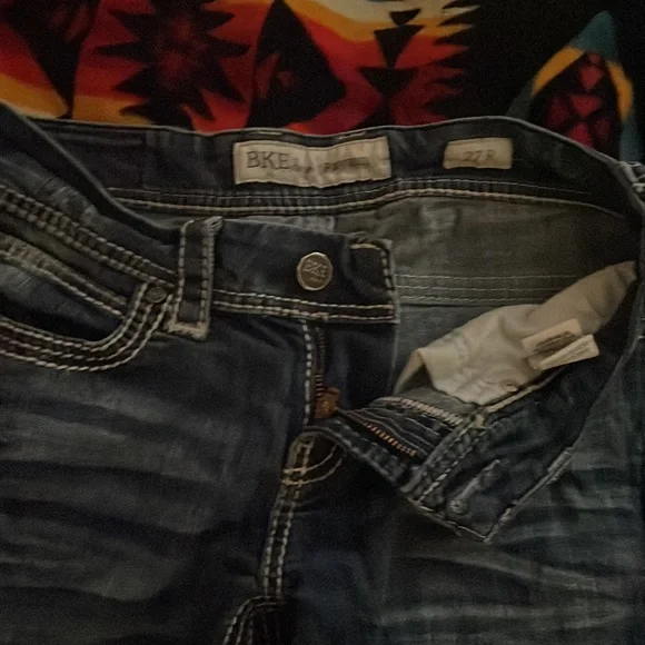 Low rise jeans - Picture 2 of 3